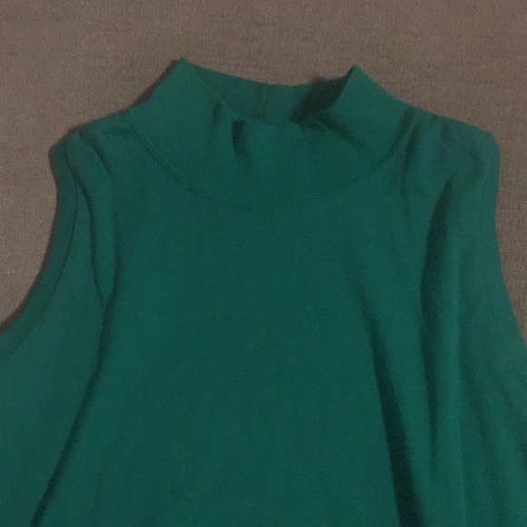 Top - Picture 2 of 3